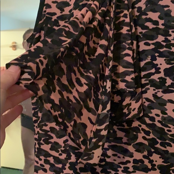 Cabi leopard print top bow neck M EUC - Picture 2 of 7